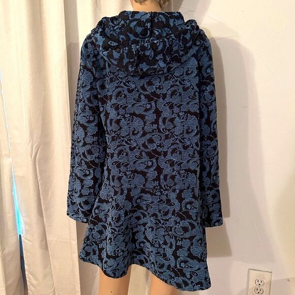 CMC USA Women’s Size Large Blue Tapestry Vintage Print Button up Long Jacket - Picture 4 of 14